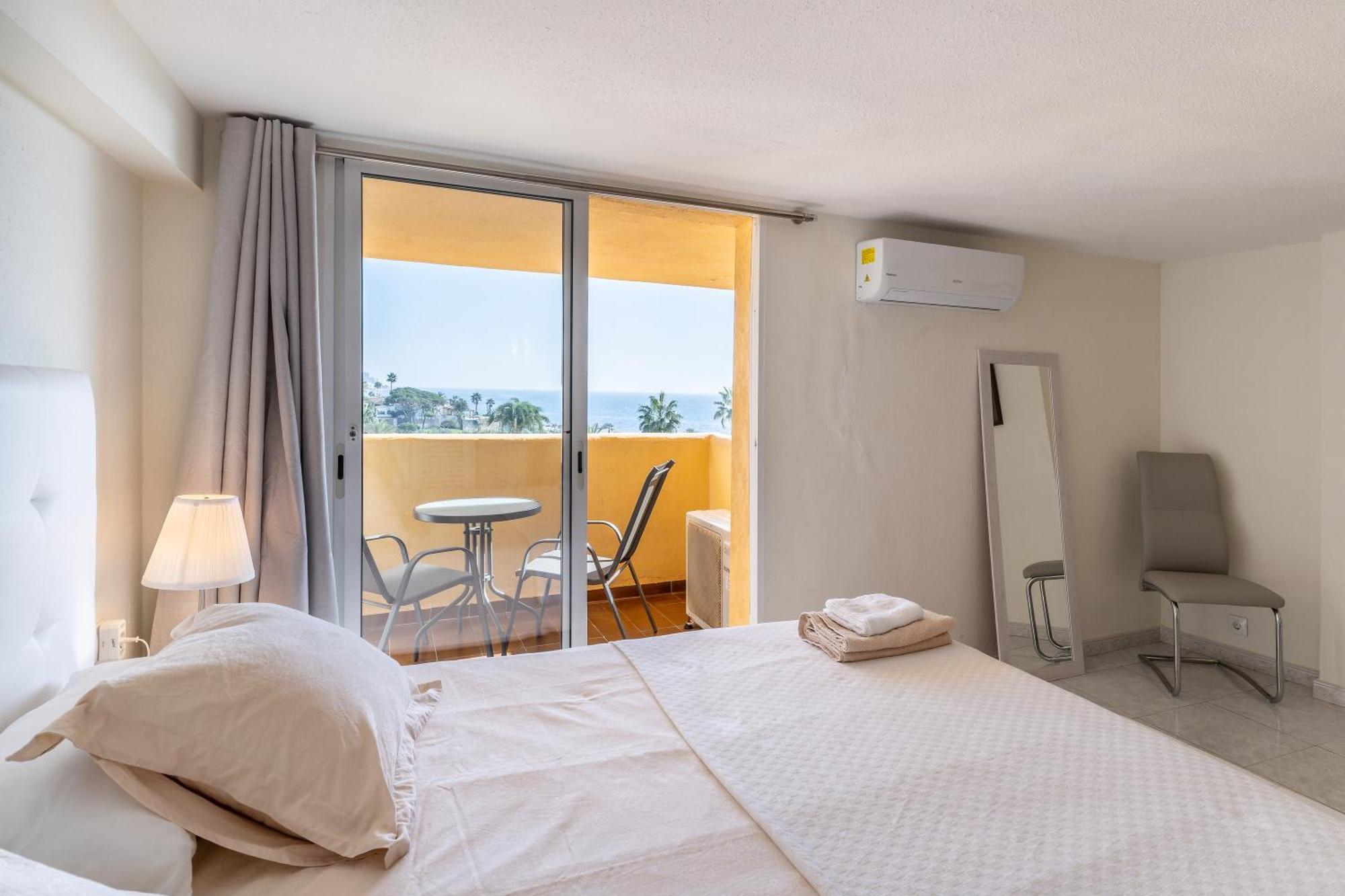 Apartamento Beachfront Puerto Cabopino *