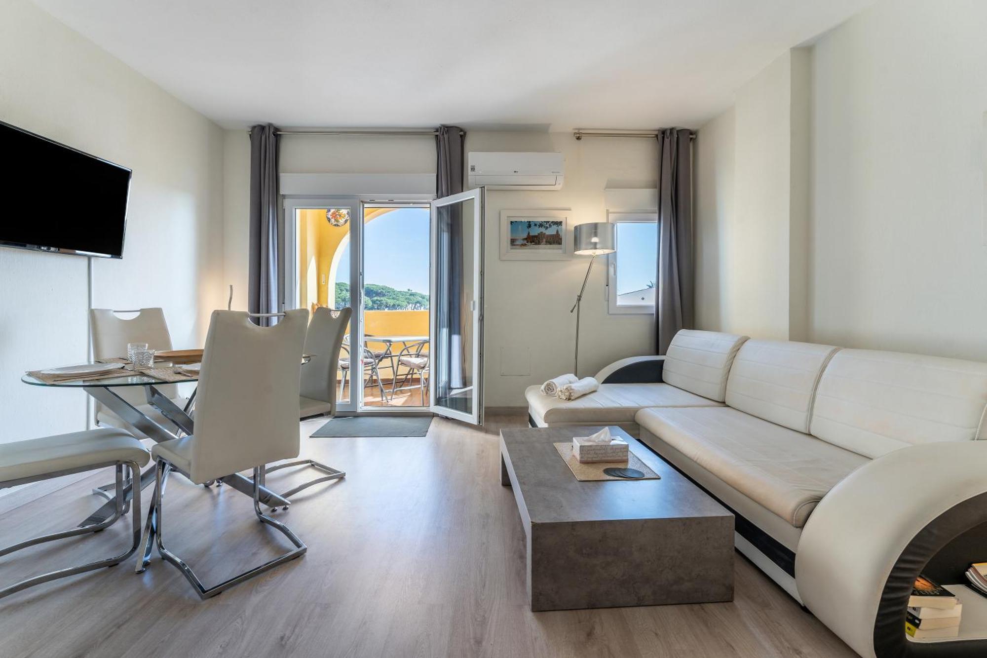 Beachfront Puerto Cabopino Apartamento Marbella