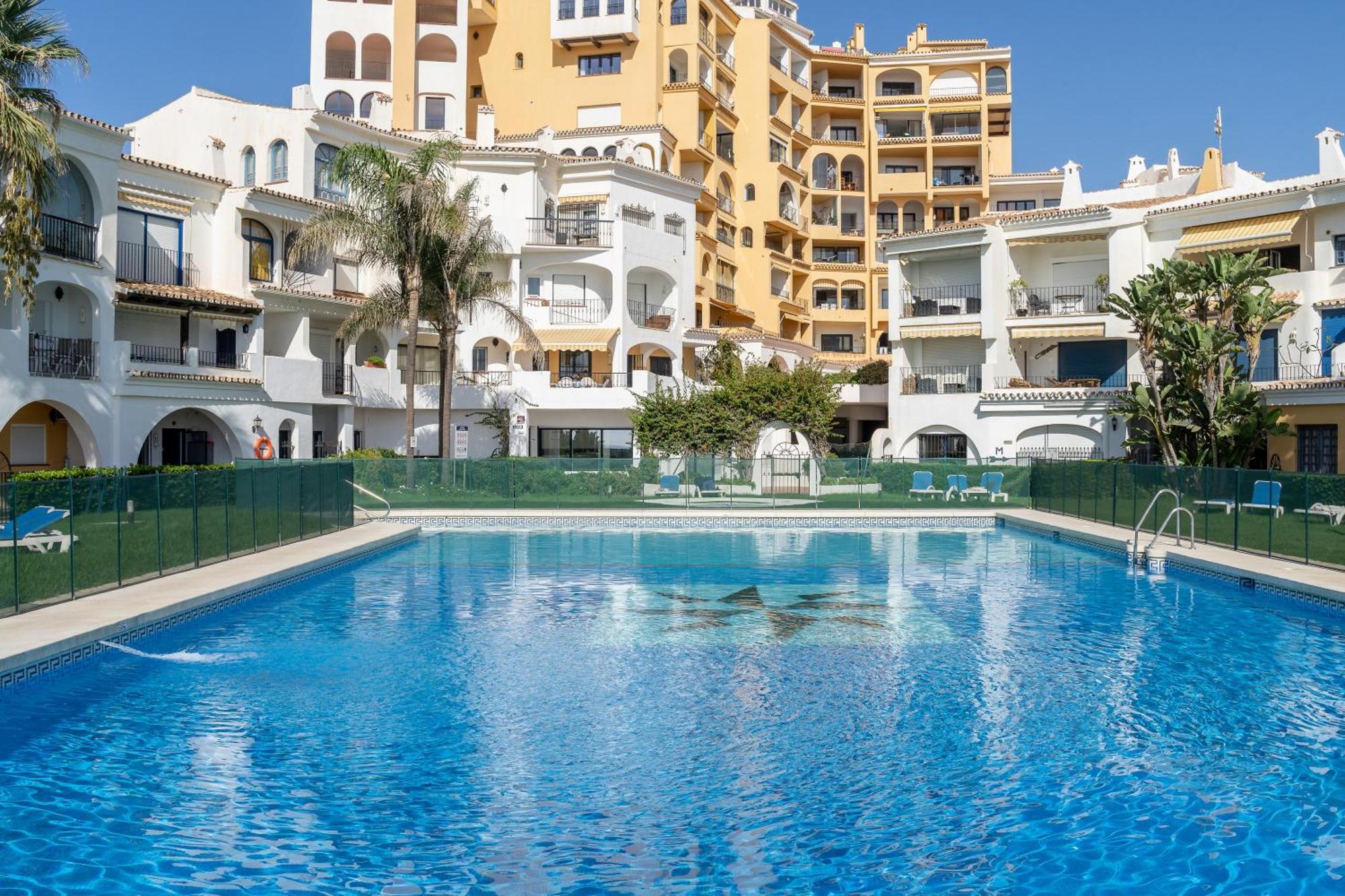 Apartamento Beachfront Puerto Cabopino